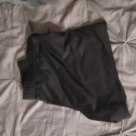 Shorts :) - Picture 2 of 2